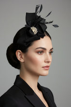 Load image into Gallery viewer, Stunning Black Fascinator. FS139