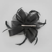 Load image into Gallery viewer, Stunning Black Fascinator. FS141