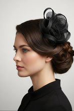 Load image into Gallery viewer, Stunning Black Fascinator. FS142