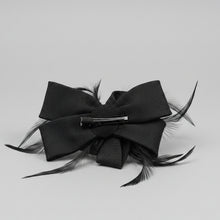 Load image into Gallery viewer, Stunning Black Fascinator. FS144