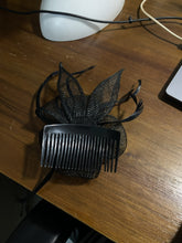 Load image into Gallery viewer, Stunning Black Fascinator FS183