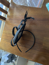 Load image into Gallery viewer, Stunning Fascinator FS210