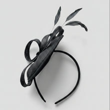 Load image into Gallery viewer, Stunning Fascinator FS210