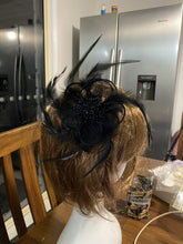 Load image into Gallery viewer, Stunning Black Fascinator FS182
