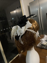 Load image into Gallery viewer, Stunning Black & White Fascinator. FS055