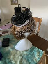 Load image into Gallery viewer, Stunning White & Black Fascinator FS224