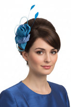 Load image into Gallery viewer, Stunning Blue fascinator. FS031