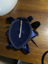 Load image into Gallery viewer, Stunning Blue Fascinator. FS088