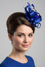 Load image into Gallery viewer, Stunning Blue Fascinator. FS089