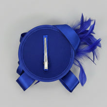Load image into Gallery viewer, Stunning Blue Fascinator. FS089