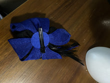 Load image into Gallery viewer, Stunning Blue Fascinator. FS097