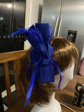 Load image into Gallery viewer, Stunning Blue Fascinator. FS100