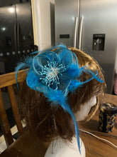 Load image into Gallery viewer, Stunning Blue Fascinator. FS109