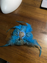 Load image into Gallery viewer, Stunning Blue Fascinator. FS111
