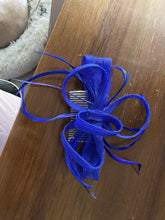 Load image into Gallery viewer, Stunning Blue Fascinator FS157