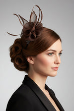 Load image into Gallery viewer, Stunning Brown fascinator. FS021