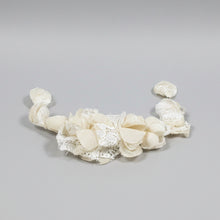 Load image into Gallery viewer, Stunning Cream Fascinator FS170