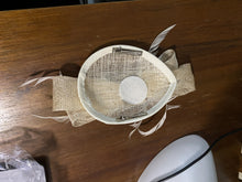 Load image into Gallery viewer, Stunning Cream Fascinator FS180
