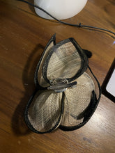 Load image into Gallery viewer, Stunning Cream & Black Fascinator FS175