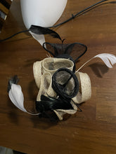 Load image into Gallery viewer, Stunning Cream & Black Fascinator FS176