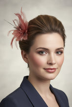 Load image into Gallery viewer, Stunning cute feather fascinator. FS020
