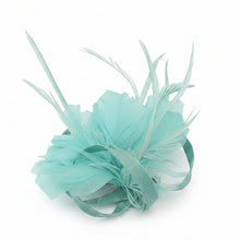 Load image into Gallery viewer, Stunning Green fascinator. FS017