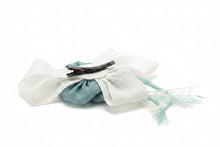 Load image into Gallery viewer, Stunning Green & White fascinator. FS029