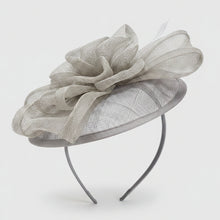 Load image into Gallery viewer, Stunning Grey Fascinator FS130