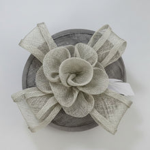 Load image into Gallery viewer, Stunning Grey Fascinator FS130