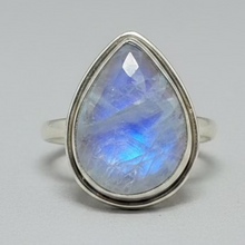 Load image into Gallery viewer, Moonstone Sterling Silver ring size 6, 7, 8, 13 BR040