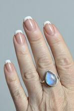 Load image into Gallery viewer, Moonstone Sterling Silver ring size 6, 7, 8, 13 BR040