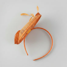 Load image into Gallery viewer, Stunning Orange fascinator. FS012