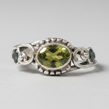 Load image into Gallery viewer, Peridot Sterling silver ring sizes 4. (BR004)