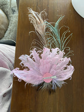 Load image into Gallery viewer, Stunning Pink Fascinator FS154