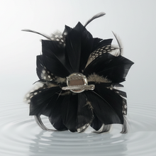 Load image into Gallery viewer, Stunning Black & Ivory Feather Fascinator (FS096)
