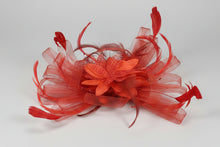 Load image into Gallery viewer, Stunning Red Stacey fascinator. FS004