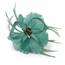Load image into Gallery viewer, Stunning Green Feather Fascinator (FS078)