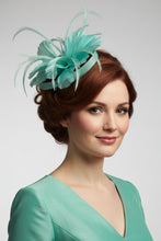 Load image into Gallery viewer, Stunning Green Feather Fascinator (FS078)