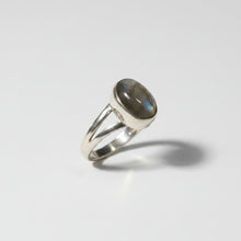 Load image into Gallery viewer, Labradorite Sterling silver ring size 3 (ER34d)