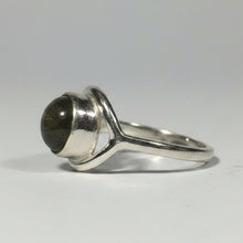 Load image into Gallery viewer, Labradorite Sterling silver ring size 3 (ER53a)