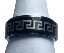 Load image into Gallery viewer, Fidget ring - Black pattern spinner. Sizes 6, 7, 8, 9, 10, 11, 12, 13. FR129
