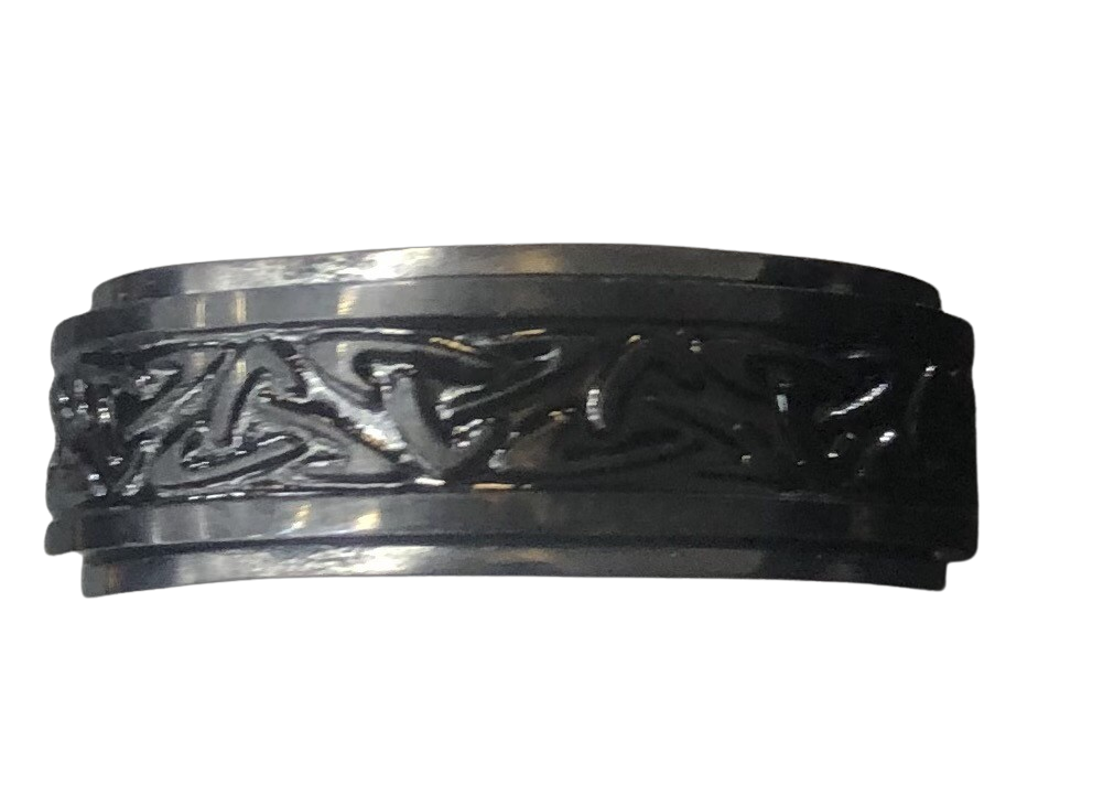 Fidget ring - black spinner with Celtic pattern FR76