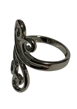Load image into Gallery viewer, Sterling Silver - Swirl ring.  Sizes  6, 9, 10, 13, 14. SS251
