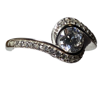 Load image into Gallery viewer, Sterling Silver - Elegant Cubic zirconia ring. Sizes 5, 6, 7, 8, 9, 10. SS262

