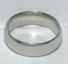 Load image into Gallery viewer, Stainless Steel - Silver ring.  Sizes  6, 7, 8, 9, 10, 11.  RW256
