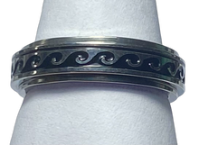 Load image into Gallery viewer, Fidget ring - Silver Waves ring. Sizes 6, 7, 8, 9, 10, 11. FR142
