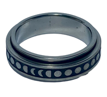 Load image into Gallery viewer, Fidget ring - Silver Moons ring. Sizes 6, 7, 8, 9, 10, 11. FR140
