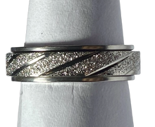 Load image into Gallery viewer, Fidget ring - Silver and silver glitter spinner. Sizes 6, 7, 8, 9, 10, 11, 12. FR117
