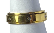 Load image into Gallery viewer, Fidget ring - Gold sparkle spinner.   Sizes 6, 7, 8, 9, 10, 11. FR116
