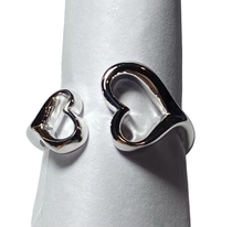 Load image into Gallery viewer, Sterling Silver - 2 Hearts ring. Sizes 5, 6, 7, 8, 9, 10. AS40

